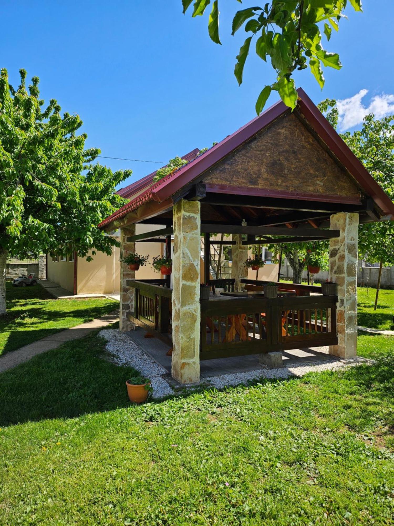 Calm Nest Apartment Niksic Exterior photo